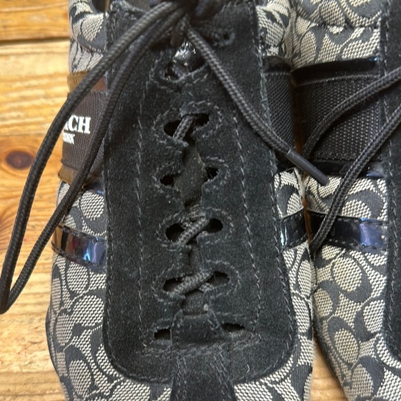 Coach Black and Gray Sneakers Sleek Low-Top Design - Picture 2 of 6